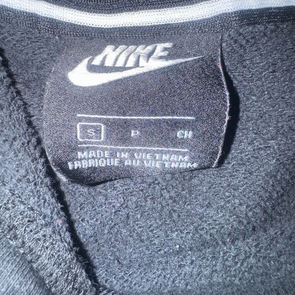 NIKE
NSW RALLY METALLIC PULLOVER HOODIE - Picture 9 of 12